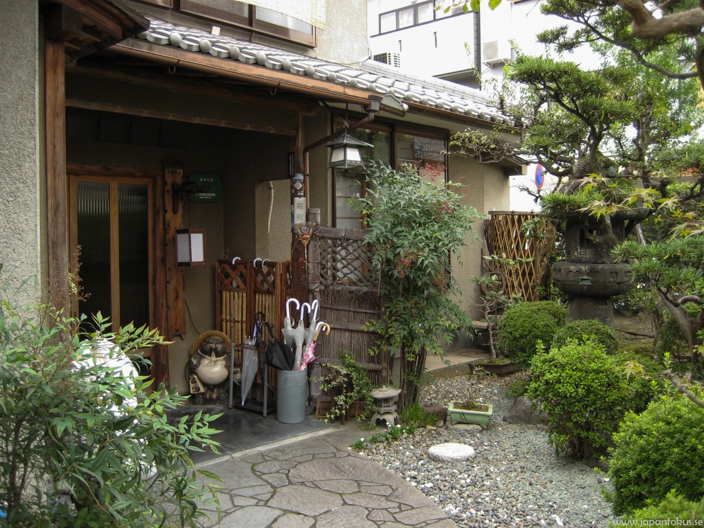 Rakucho Ryokan exteriör