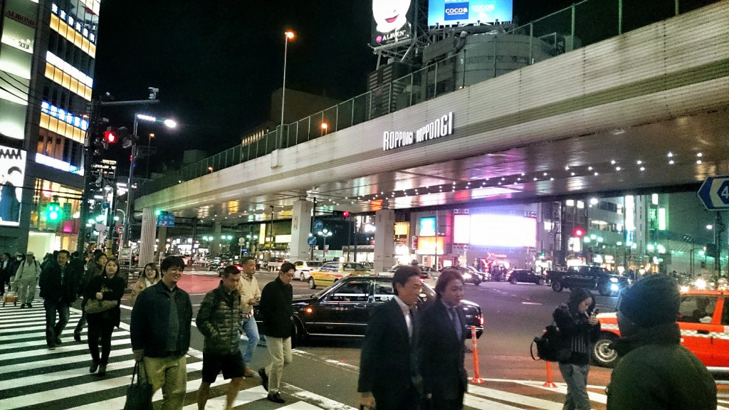 Roppongi crossing, mitt i nattlivet